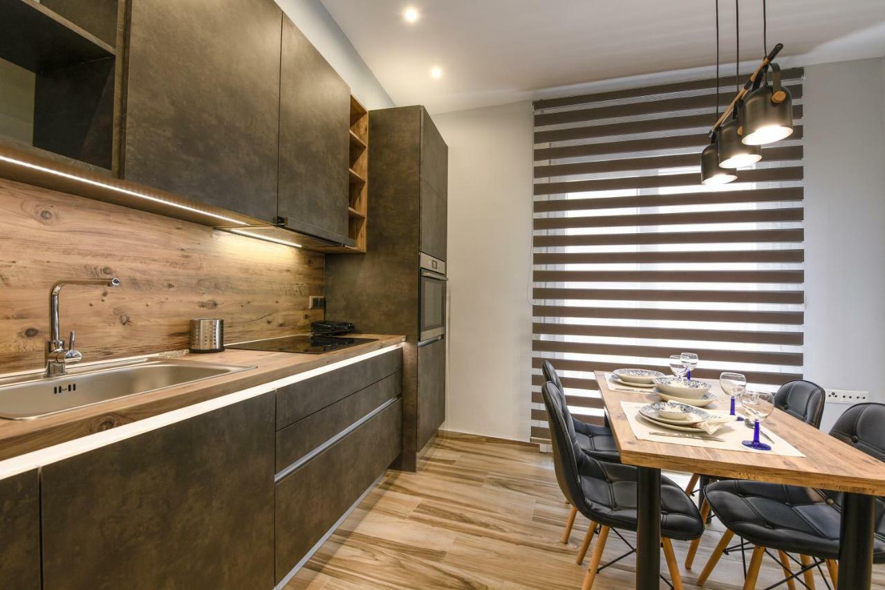 Adell Luxury Apartments كافالا المظهر الخارجي الصورة